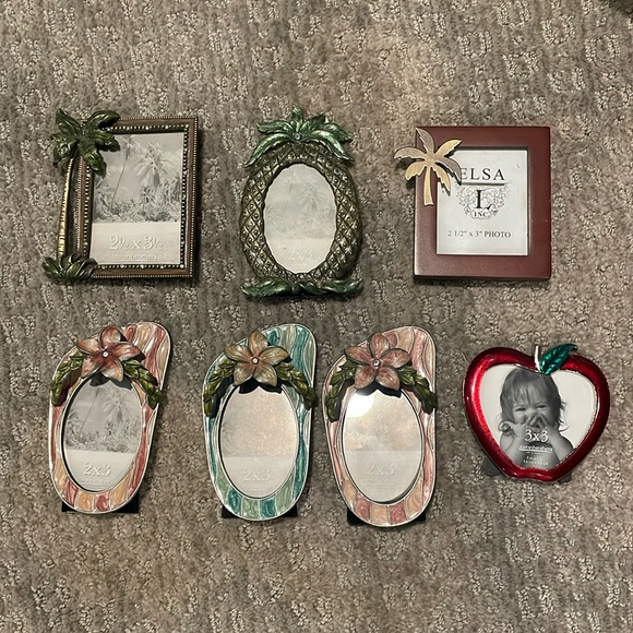 Aaron Brothers Other - Mini photo frames